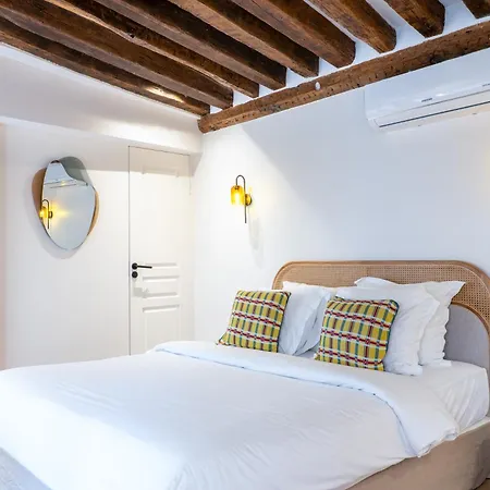 Holidaysinparis - Bourg Tibourg Apartment *